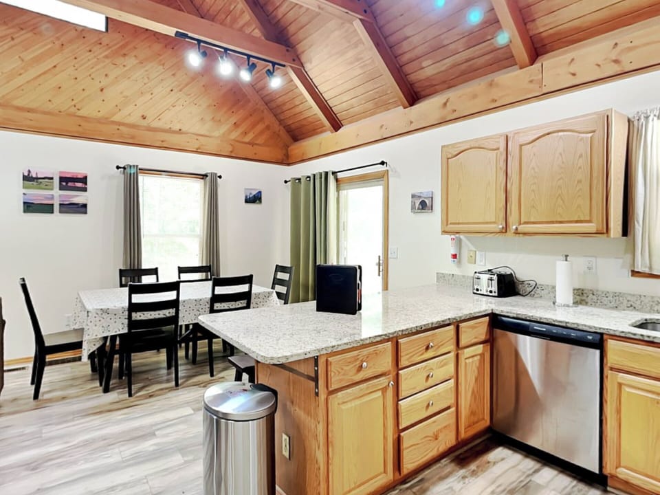 House (4 Bedrooms) | Property amenity