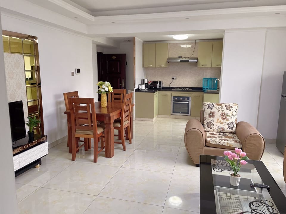 Apartment, 1 Bedroom | Private kitchen | Full-size fridge, microwave, electric kettle, paper towels