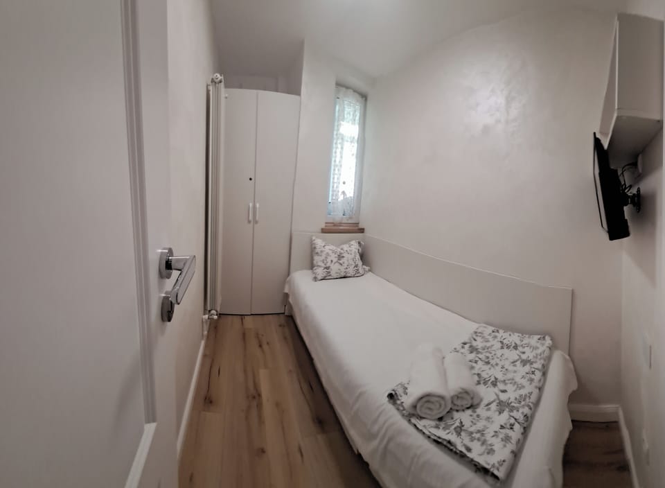 Comfort Apartment, 2 Bedrooms, Kitchen, Garden View | 2 bedrooms, Egyptian cotton sheets, premium bedding, memory foam beds