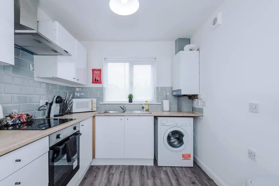 The fully equipped kitchen has everything you need for a long or short stay in Greater Manchester.