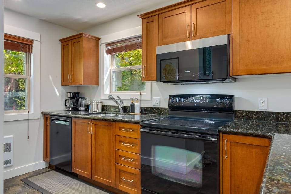 Fully equipped kitchen