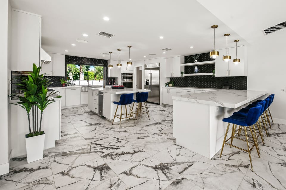 House, Multiple Beds, Pool Access, Pool View (Lazy River Oasis) | Private kitchen | Fridge, microwave, oven, stovetop