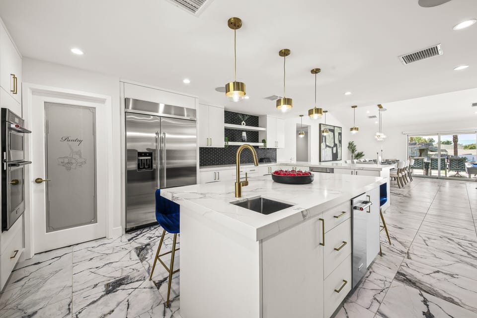 House, Multiple Beds, Pool Access, Pool View (Lazy River Oasis) | Private kitchen | Fridge, microwave, oven, stovetop