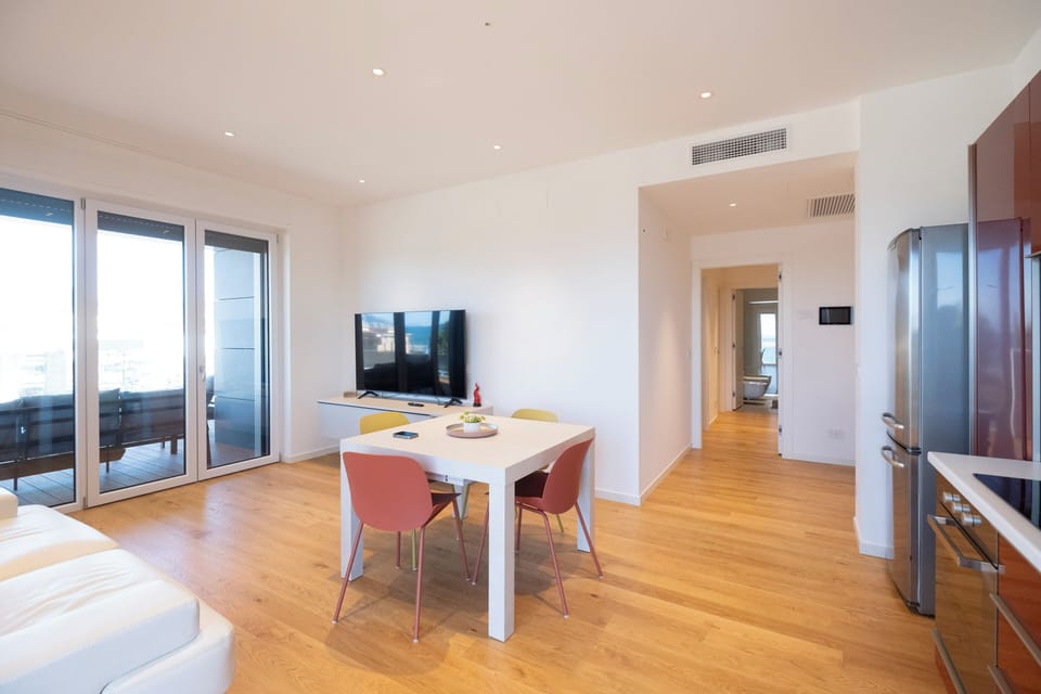 Superior Apartment, Sea View | Living room | 40-inch flat-screen TV with cable channels