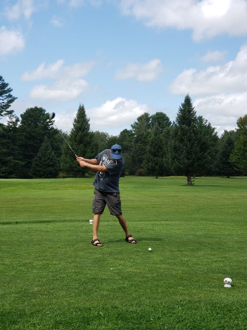 Golf Lovers 2 golf courses, minutes away. Your getaway just got an upgrade.