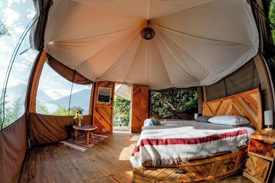 Premium bedding, desk, WiFi (free), individually decorated