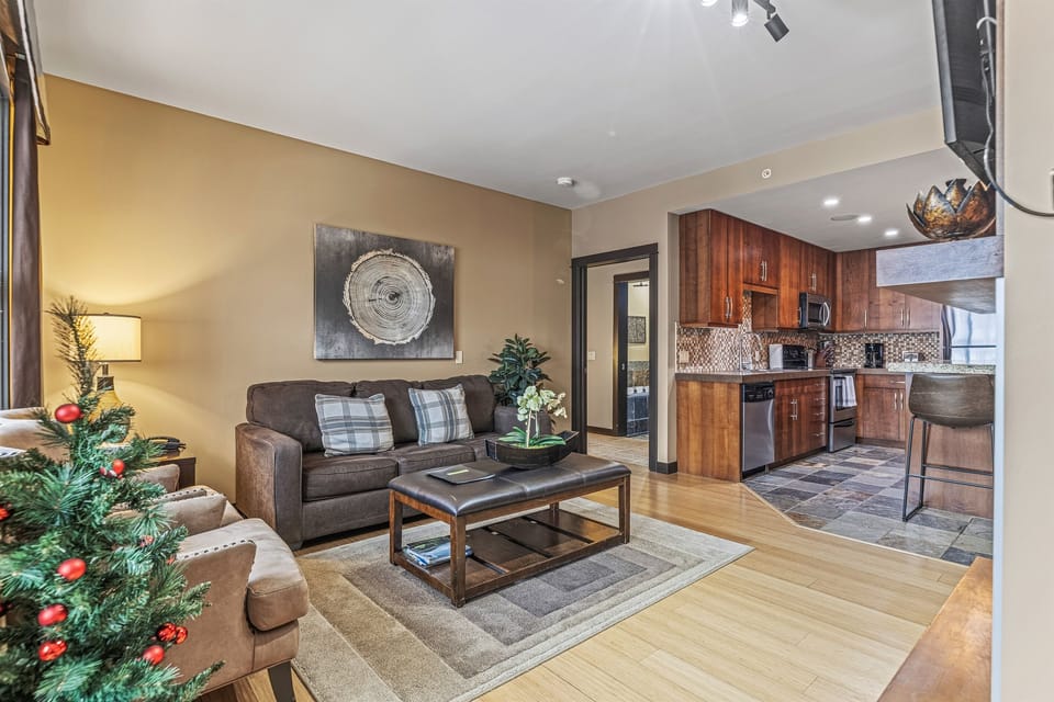 Living room & Kitchen