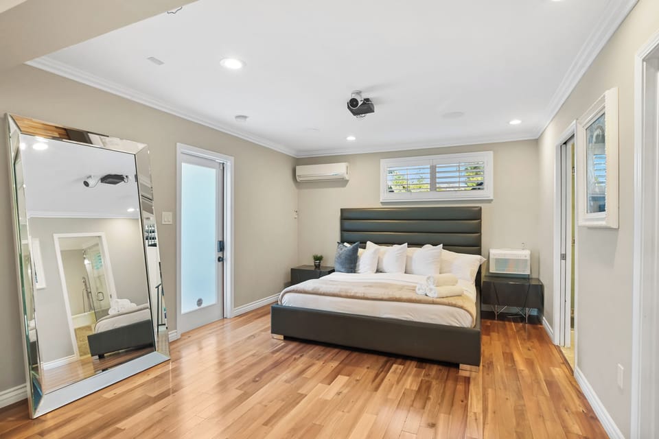 Luxury House, 3 Bedrooms | 3 bedrooms, iron/ironing board, free WiFi