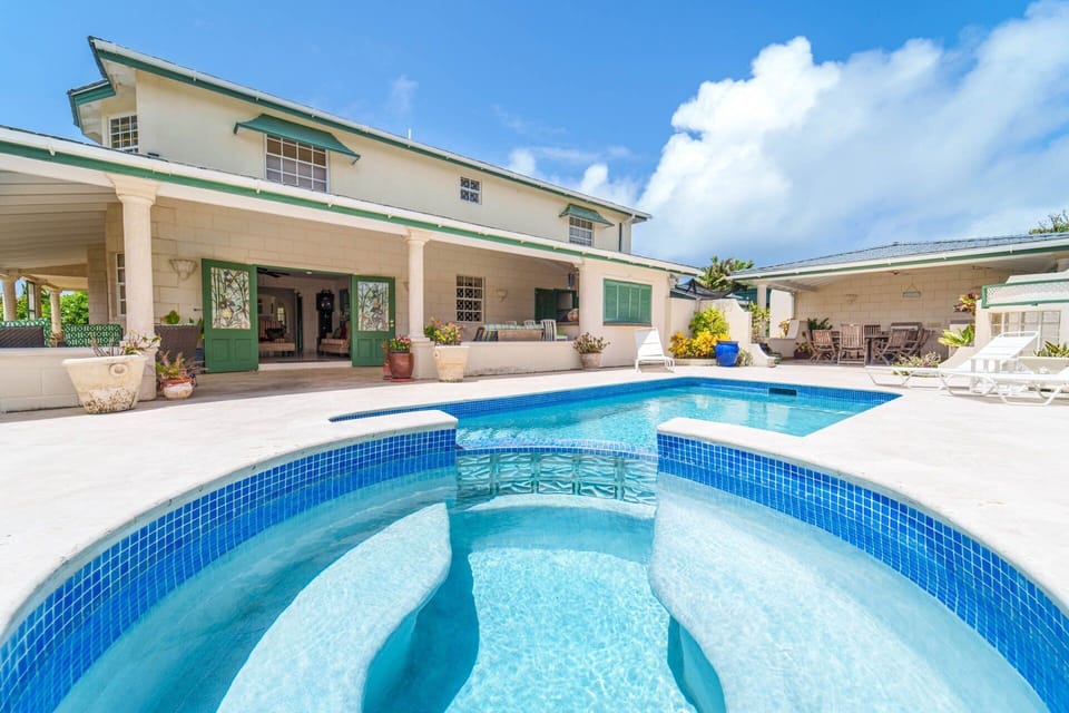 A fantastic large family home just two mins from the beach