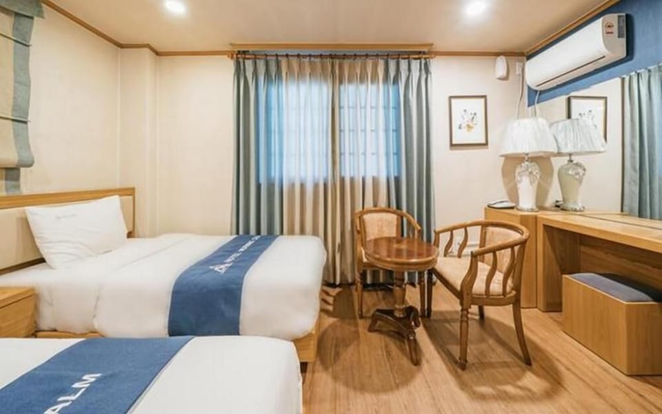 Twin Room | Free WiFi