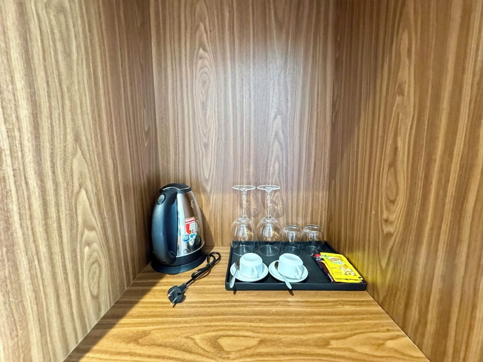 Deluxe Double Room, 1 Bedroom, Partial Lake View | Minibar, soundproofing, free WiFi, bed sheets