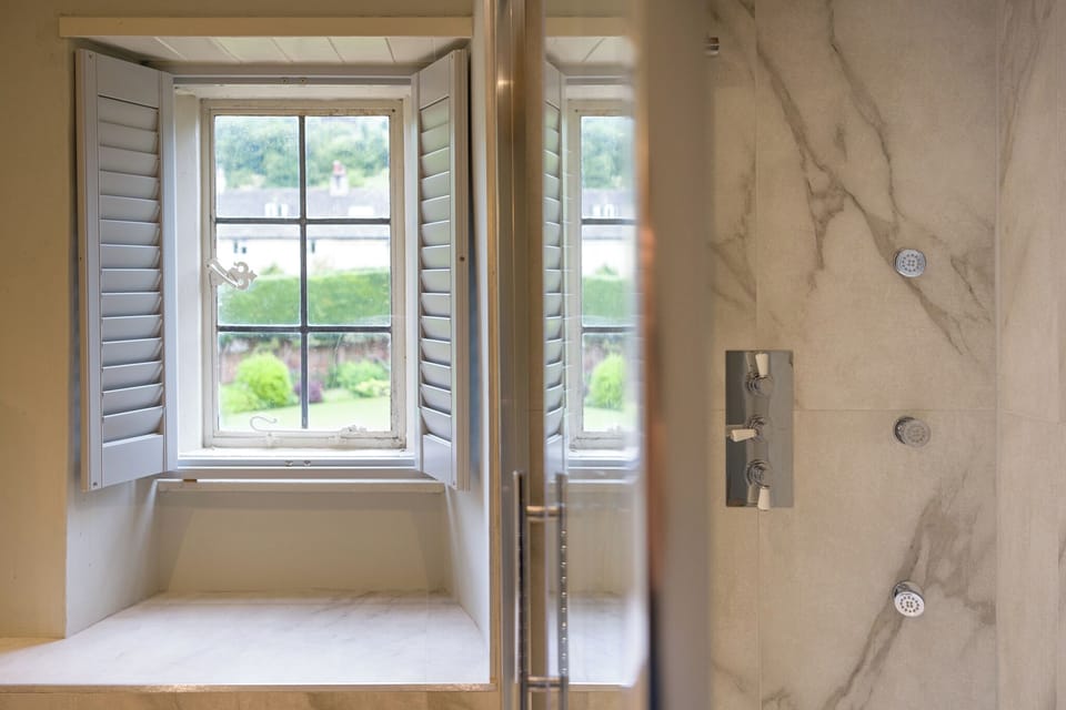 House | Bathroom