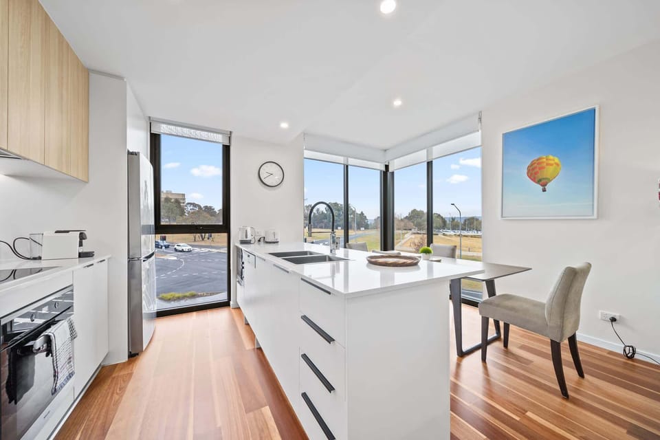 Kitchen/Dining Area