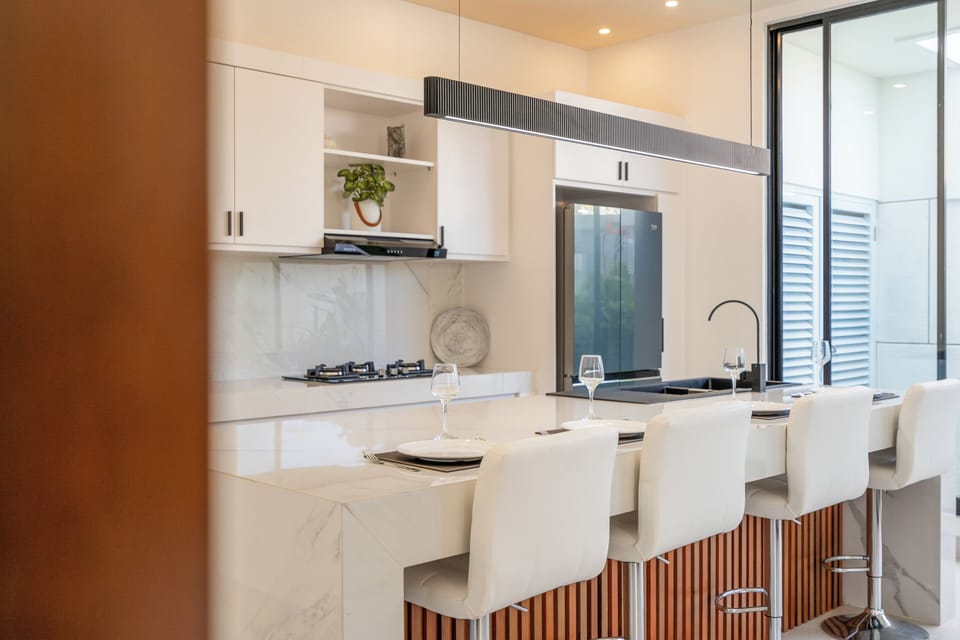 Villa, 2 Bedrooms | Private kitchen | Toaster, dining tables