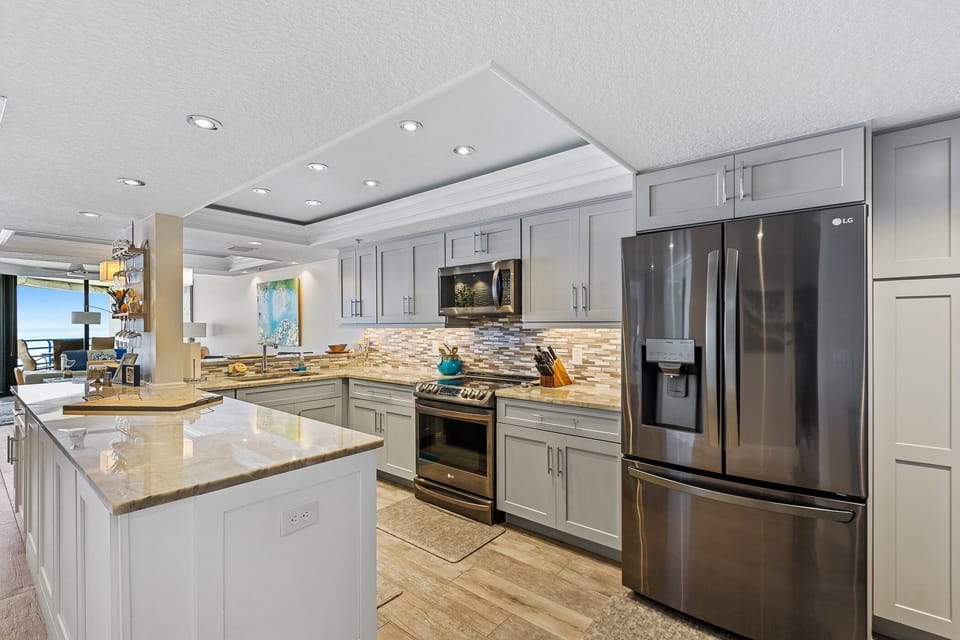 Fully equipped and updated kitchen
