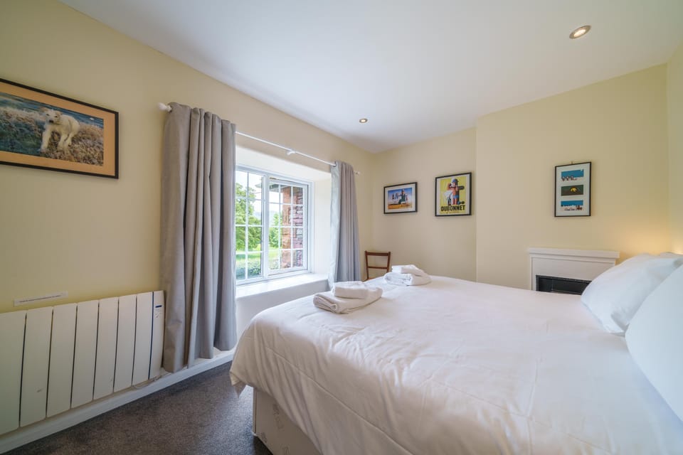 2 Gowbarrow Cottages, Watermillock - Bedroom 1