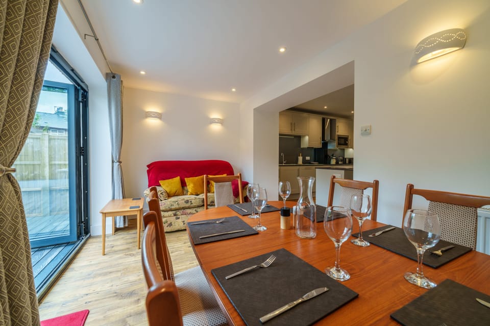 Shoemaker's Cottage, Kendal - Dining Area