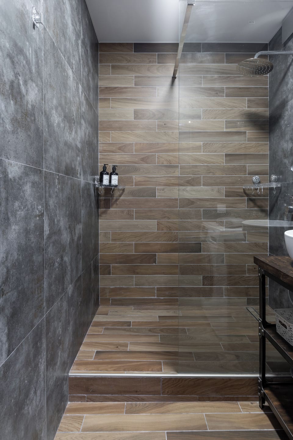 Apartment | Bathroom shower