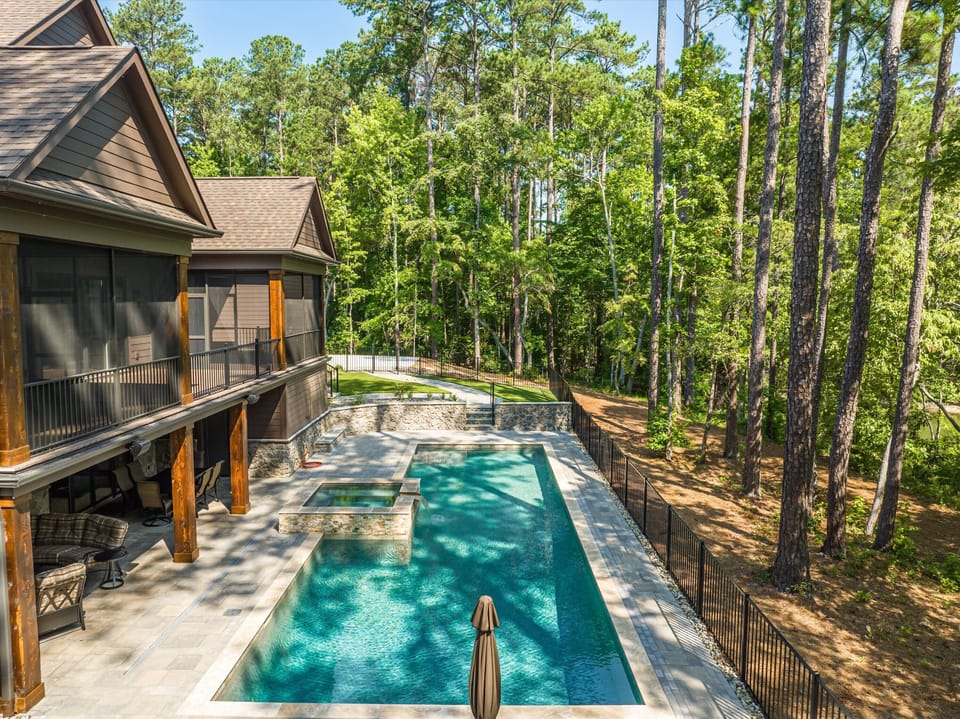 Side view of property 
