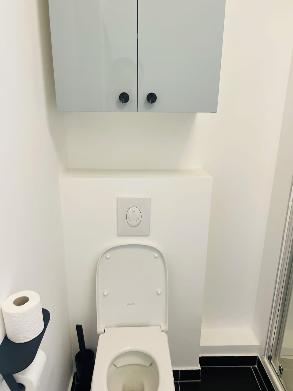 Ensuite bathroom for bedroom 1