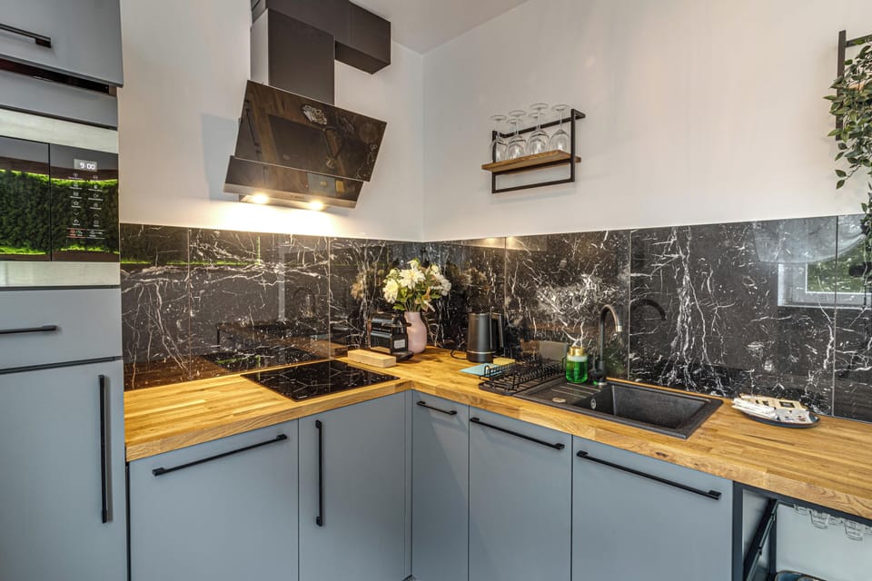 Comfort Apartment, 2 Bedrooms, Balcony | Private kitchen | Fridge, stovetop, electric kettle, cookware/dishes/utensils