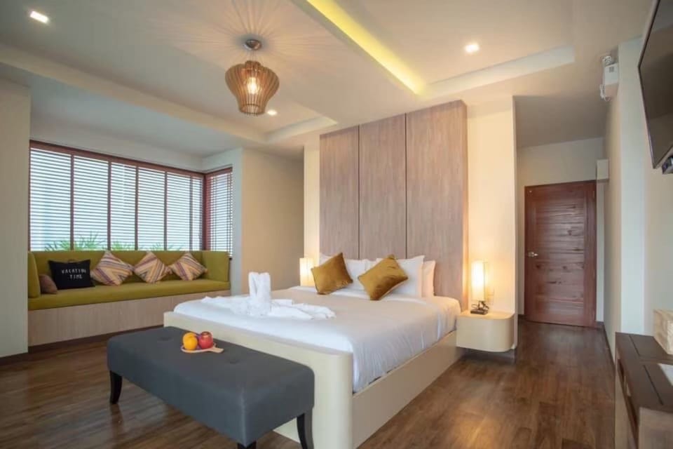 Villa, Bathtub, Pool View ( Number of bedroom for use base on number of guest to stay ) | 9 bedrooms, desk, free WiFi, bed sheets