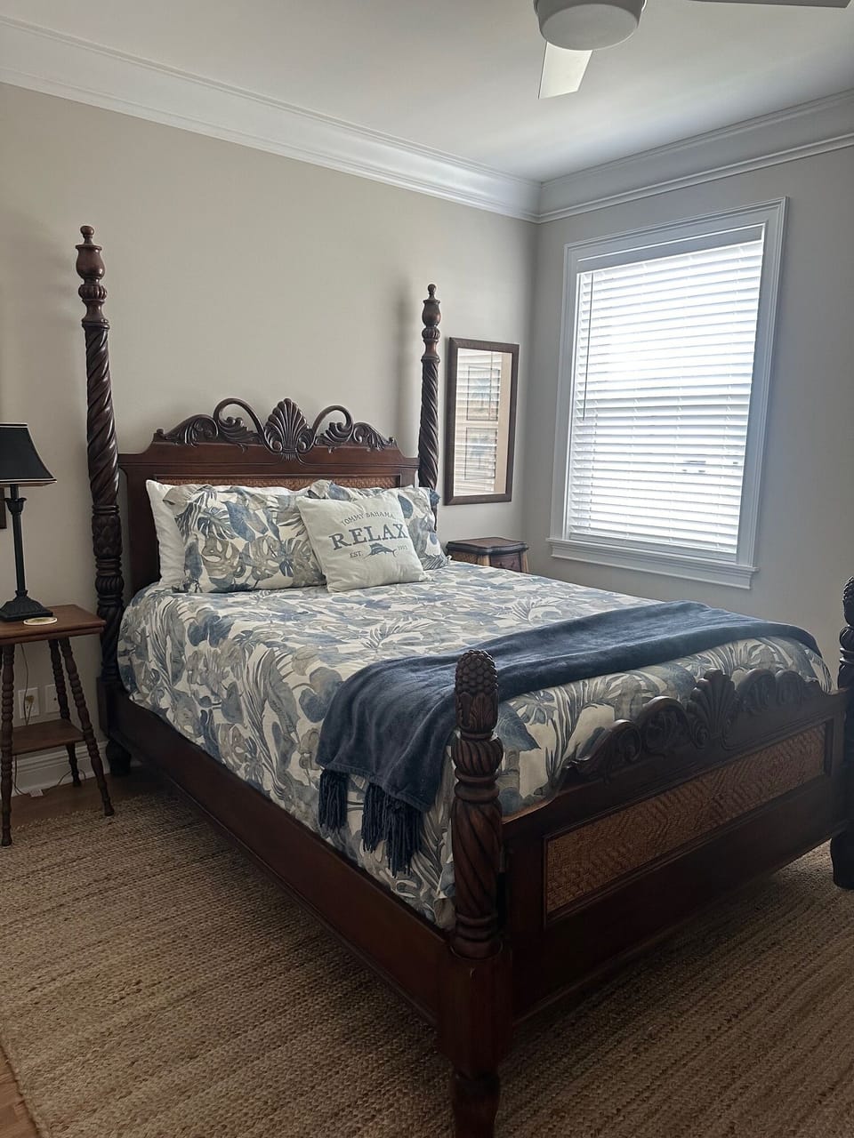 Downs stairs guest bedroom