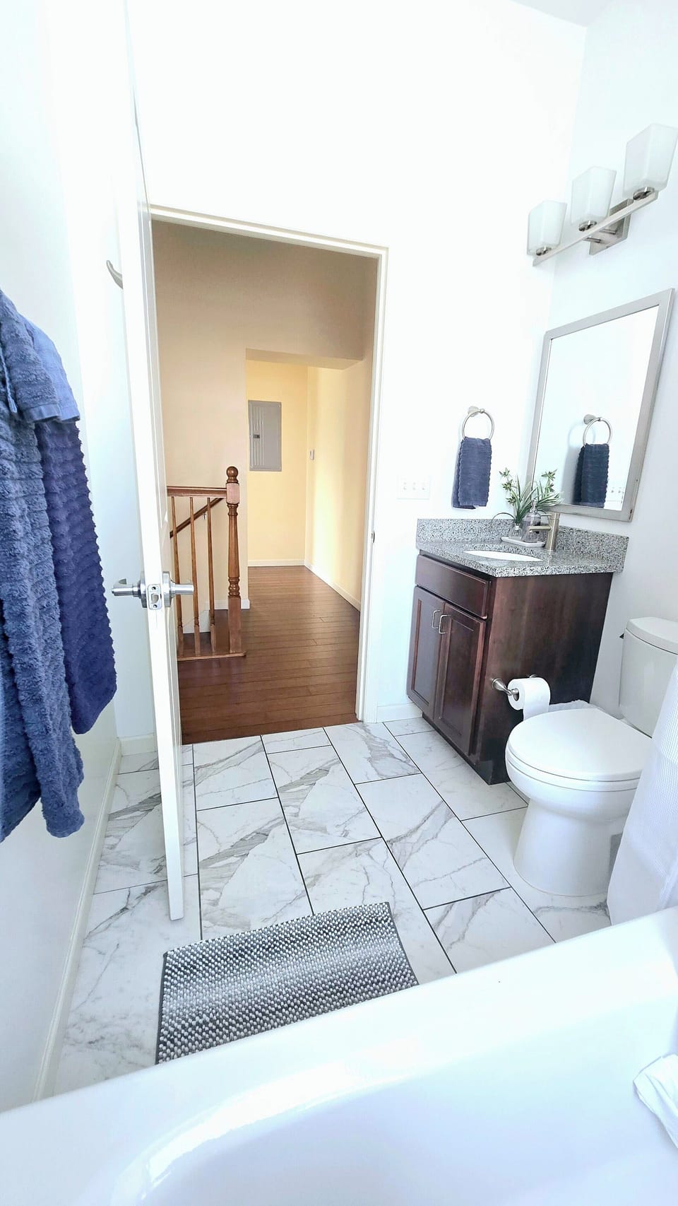 Bathroom sink