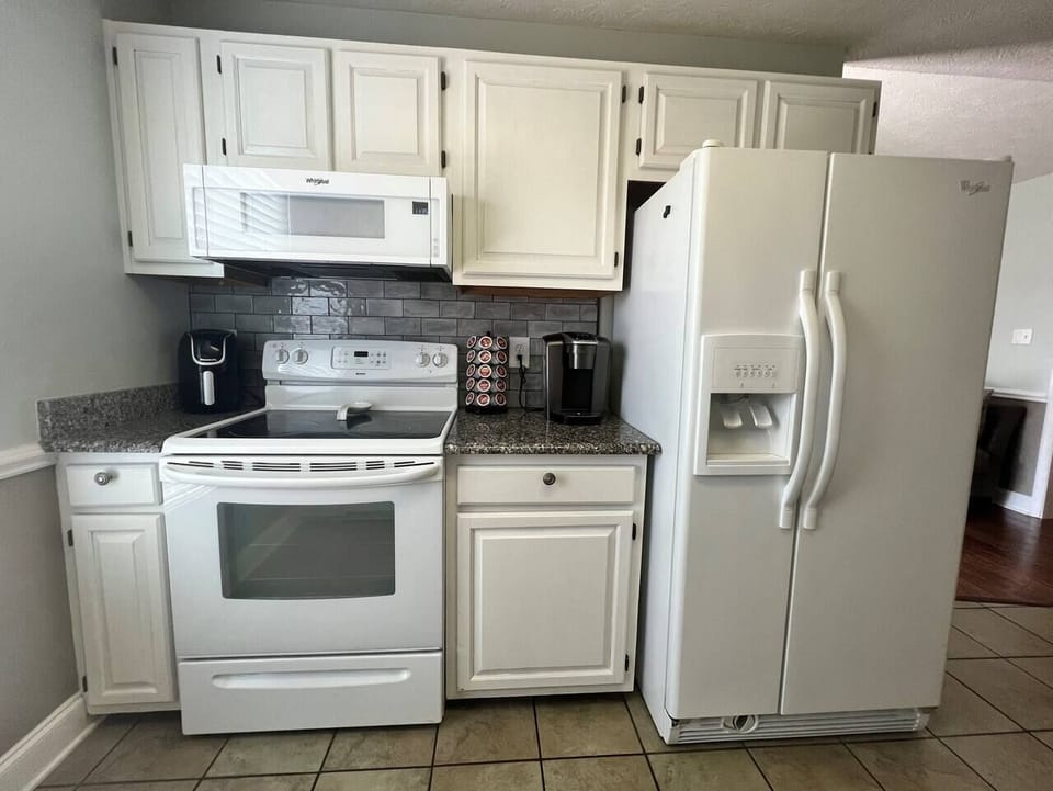 Kitchen (1)