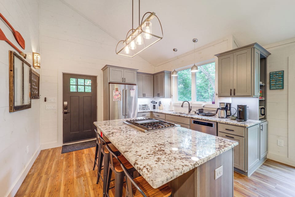 Main Kitchen | Cooking Basics | Complimentary Spices | Main Floor