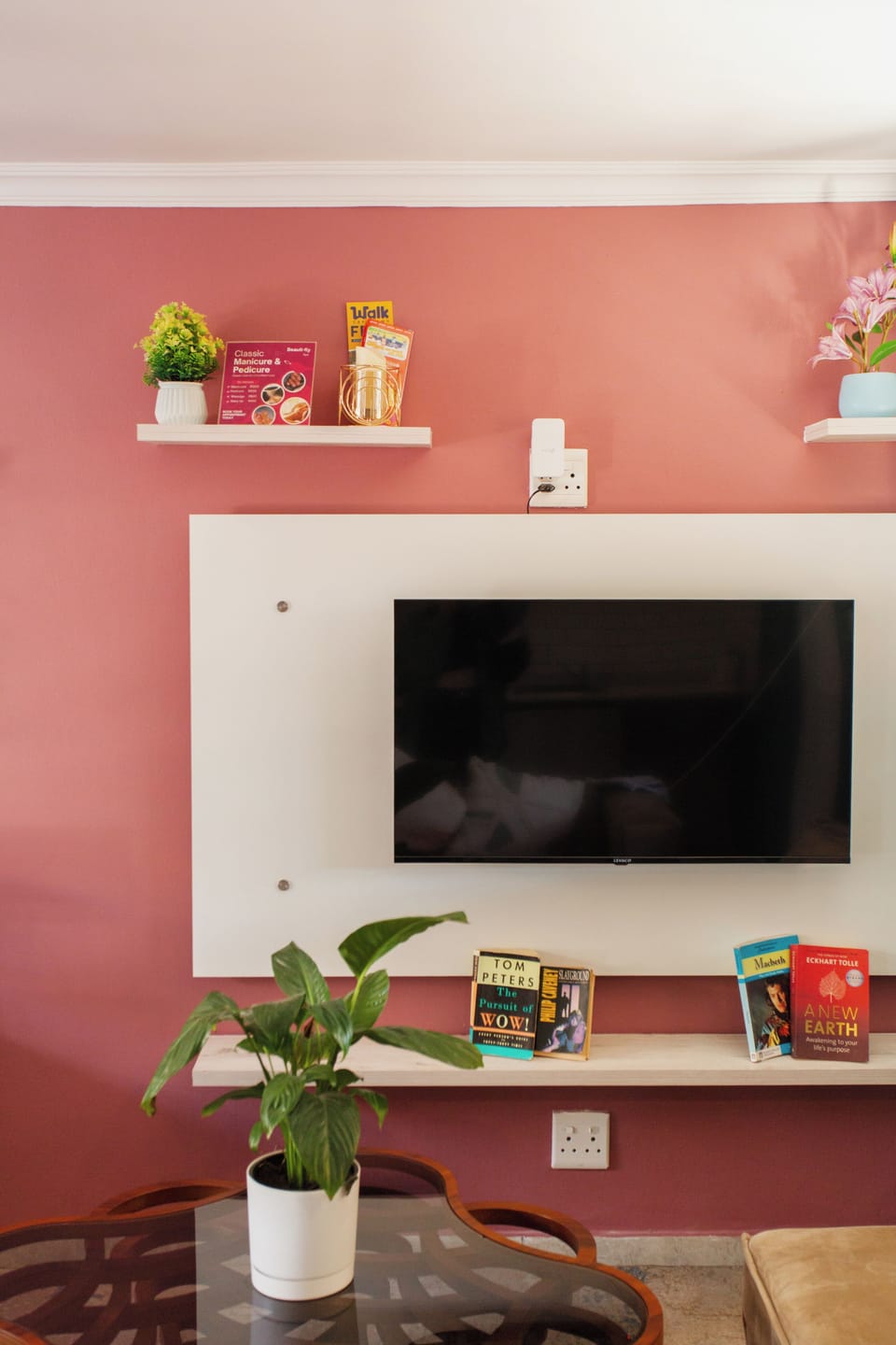 Luxury Studio Suite | Iron/ironing board, free WiFi