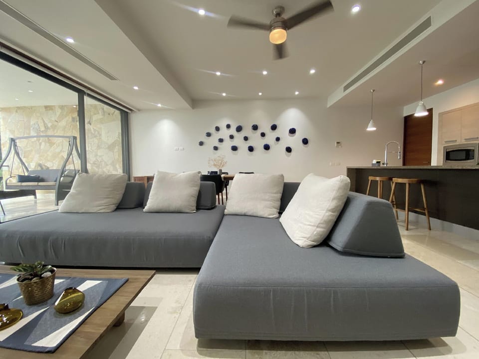 Luxury Apartment | Living area | Flat-screen TV, Netflix, streaming services