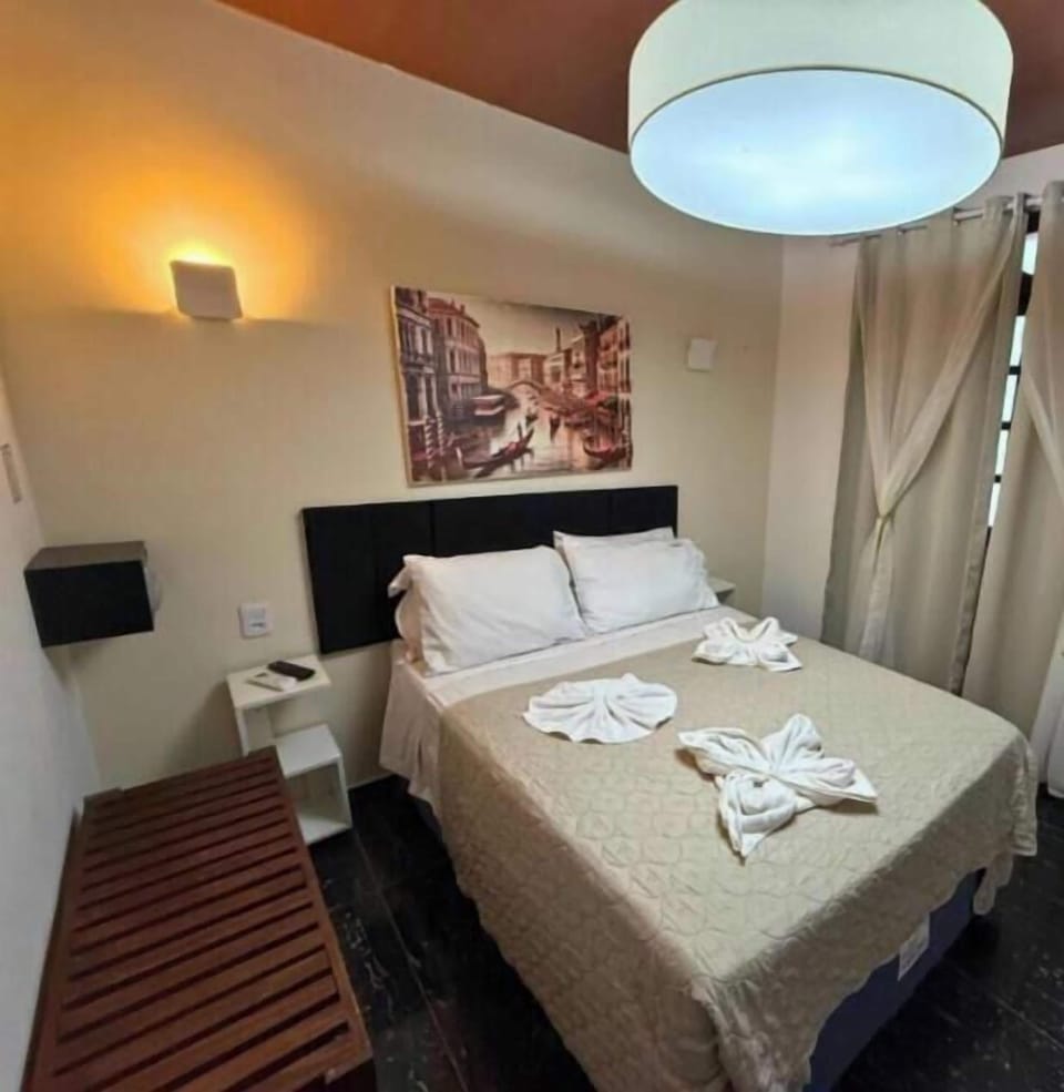 Executive Double Room | In-room safe, blackout drapes, bed sheets