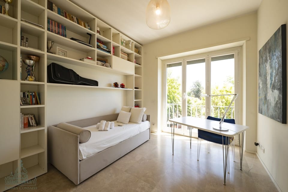 Second bedroom
