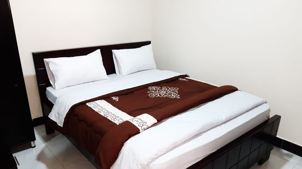 Deluxe Double Room, Balcony, Courtyard View | Desk, blackout drapes, free WiFi