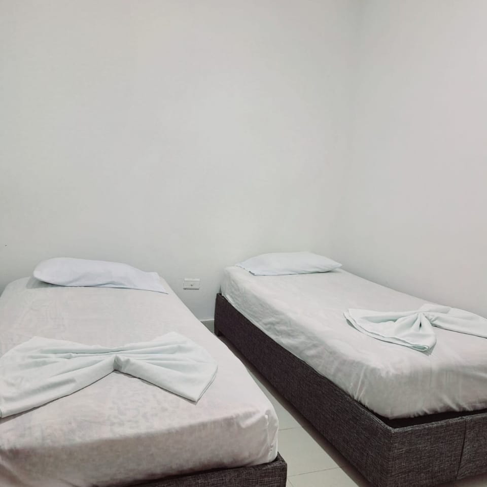 Classic Twin Room | Free WiFi