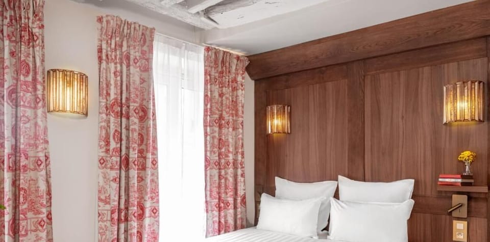 Basic Room | Hypo-allergenic bedding, in-room safe, individually decorated
