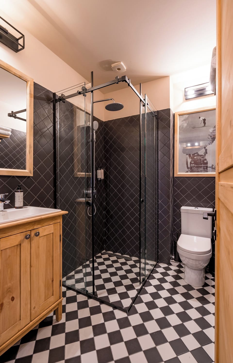 Deluxe Double Room, Mountain View | Bathroom | Shower, hair dryer, slippers, towels