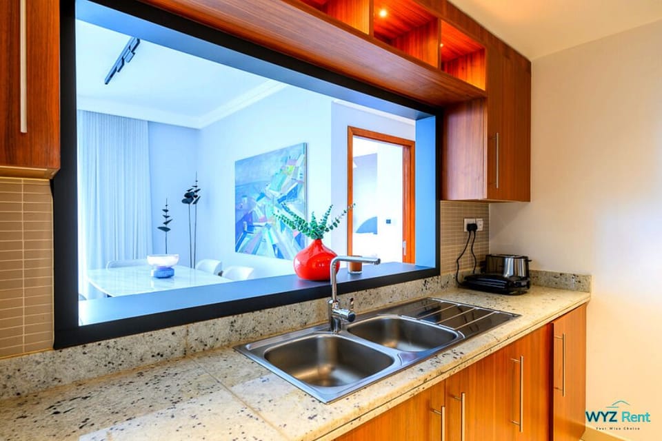 Superior Apartment | Private kitchen | Oven, stovetop, dishwasher, toaster
