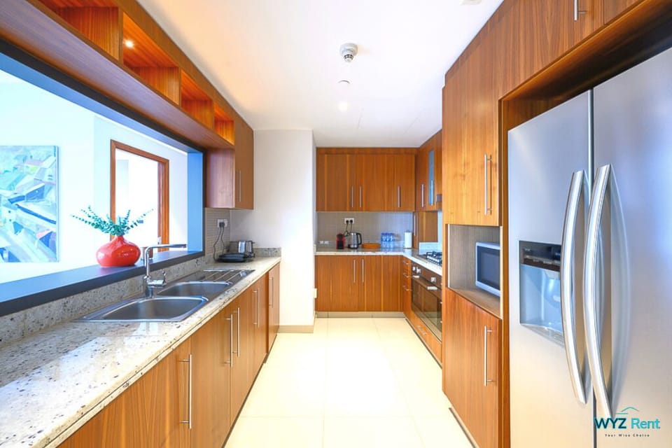 Superior Apartment | Private kitchen | Oven, stovetop, dishwasher, toaster
