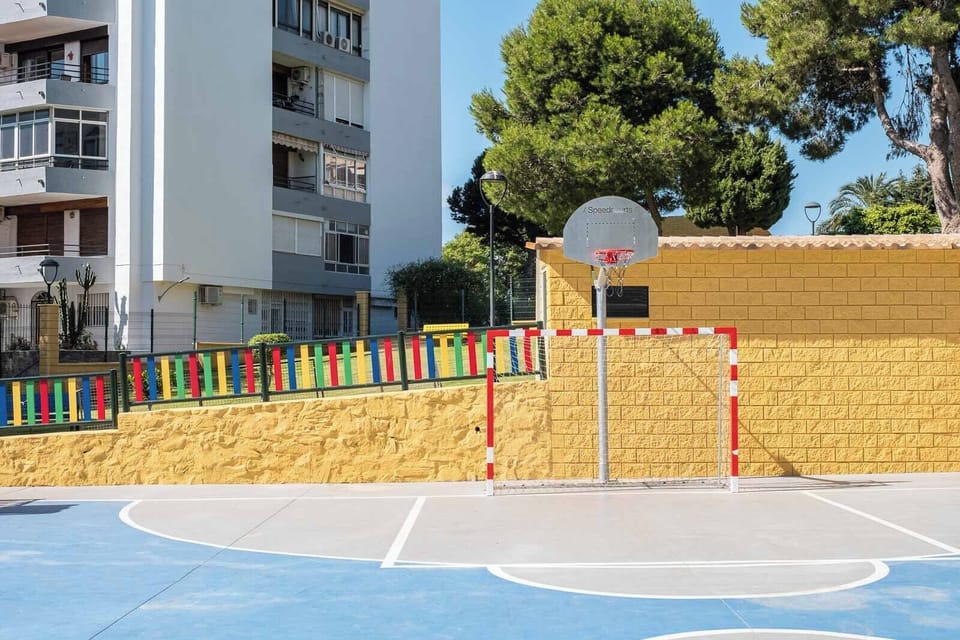 Sport court
