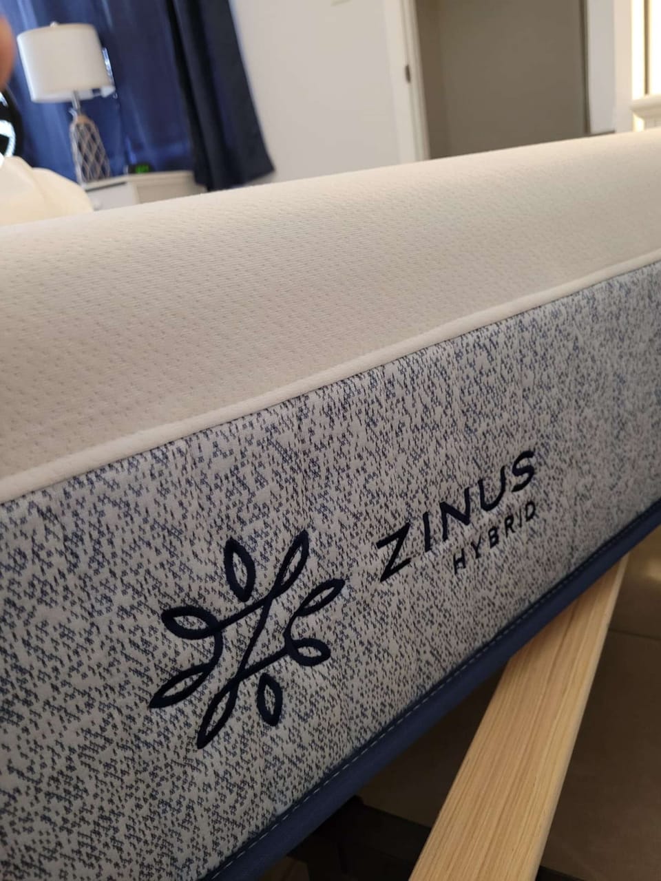 King mattress is Zinus cooling hybrid