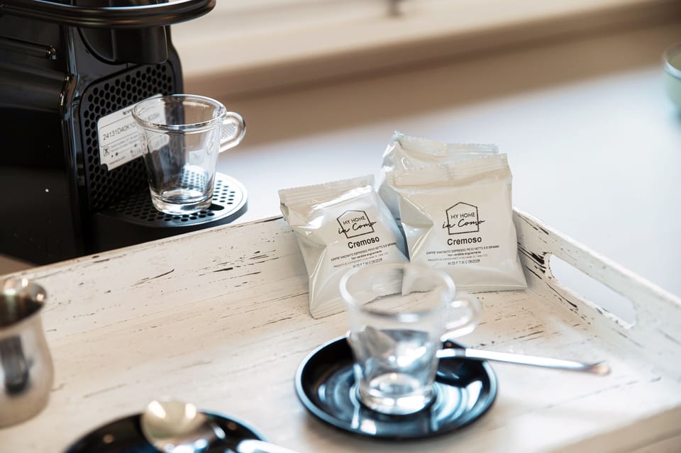 Apartment, Lake View | Private kitchen | Full-size fridge, oven, stovetop, dishwasher