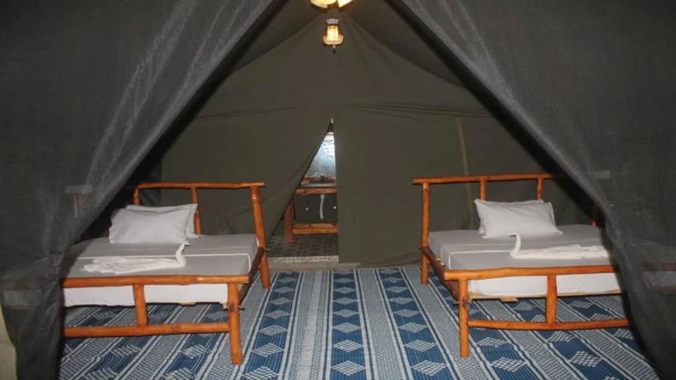 Deluxe Tent | Desk, laptop workspace