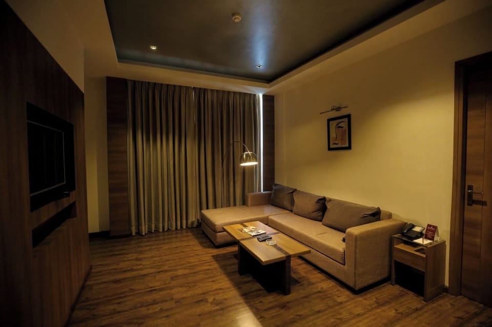 Luxury Double Room | Living area