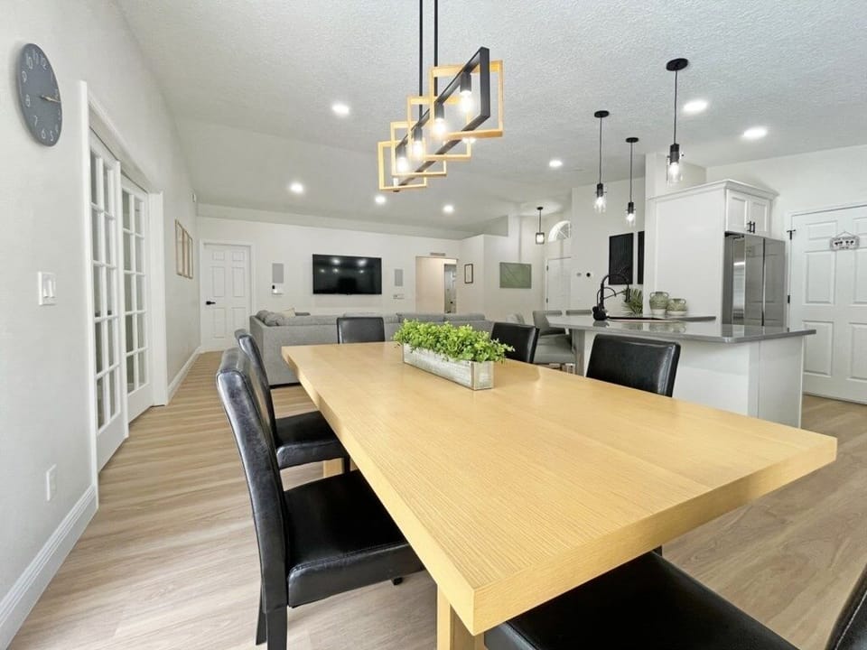 House, 4 Bedrooms | Dining