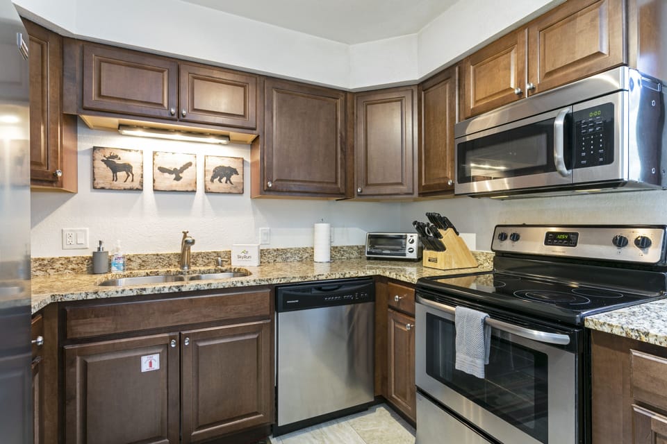 Townhome, 3 Bedrooms | Private kitchen | Fridge, coffee/tea maker, toaster