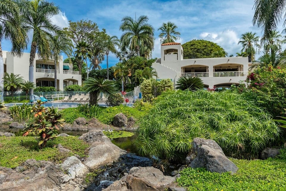 Condo, 2 Bedrooms | Property grounds