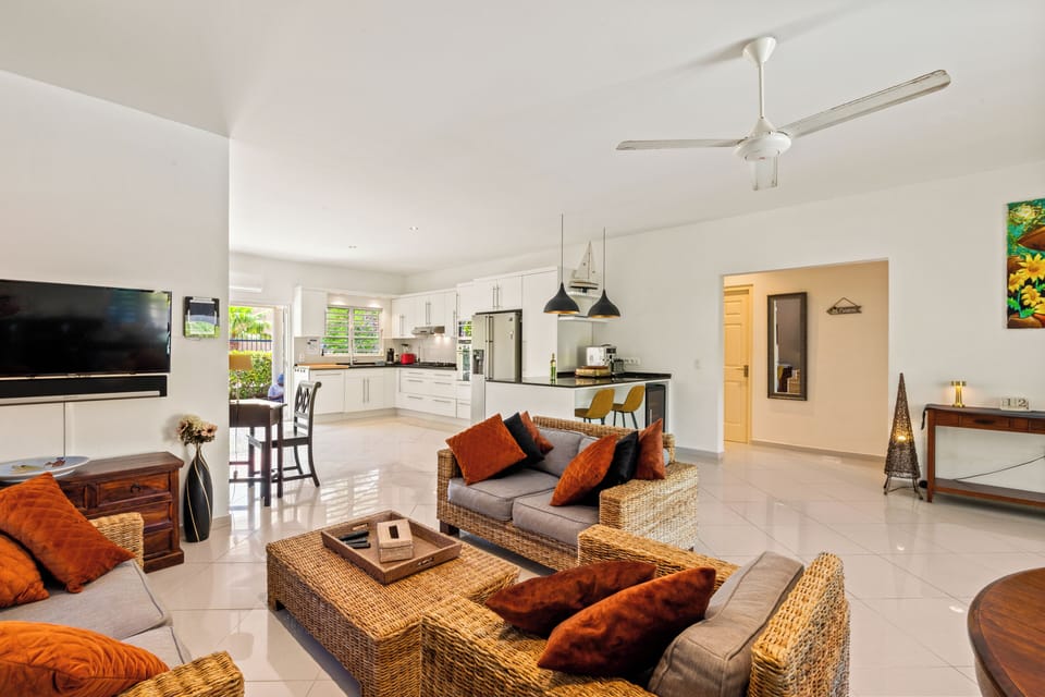 Living area (2)