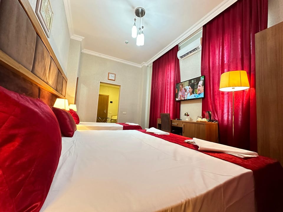 Triple Room, Pool Access, City View | Egyptian cotton sheets, premium bedding, down comforters, pillowtop beds